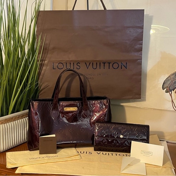 Louis Vuitton Wilshire PM Rouge Fauvist & Vernis Amarante Sarah Wallet Set - Picture 17 of 17